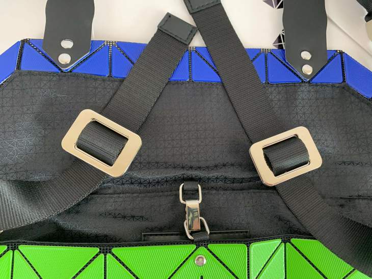 Picture of Issey Miyake Handbags _SKUfw90135933fw